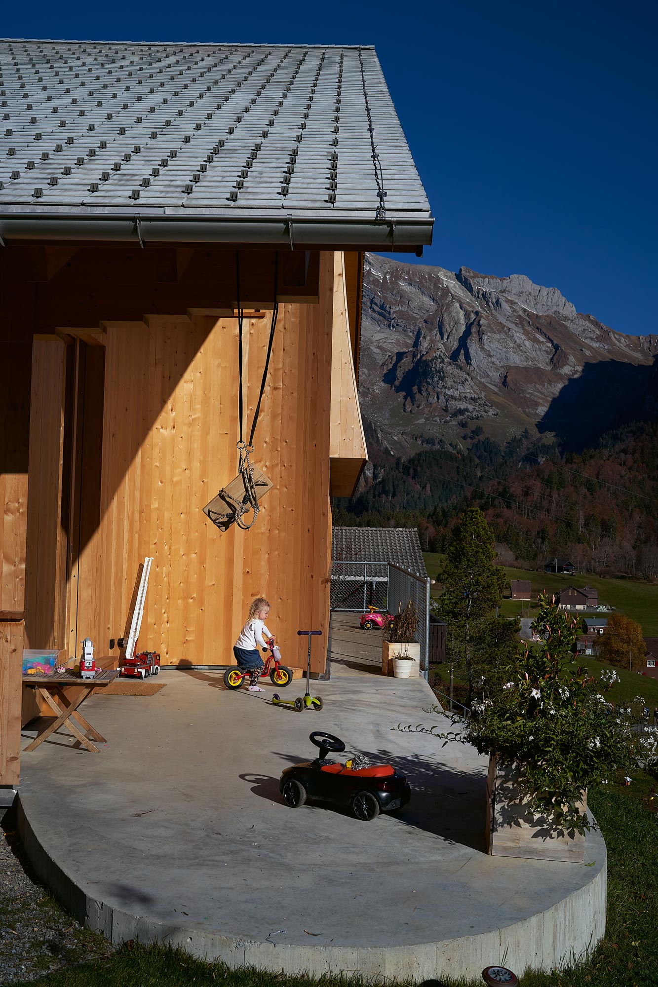 001 HOLZHAUS: Ersatz und Umbau Wohnhaus